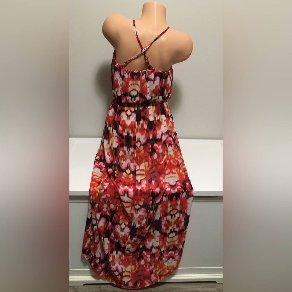 🆕GUESS - M - NWT - RED MULTI CHIFFON HIGH-LO / MAXI DRESS - Picture 4 of 16